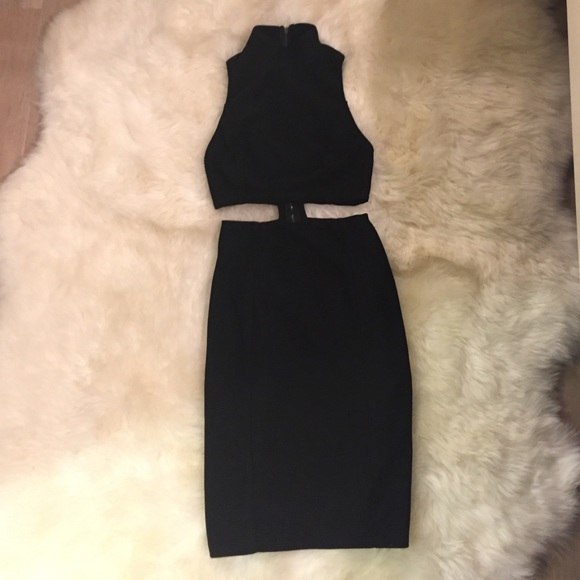 Black trendy "crop top" dress !! Size small! - Picture 4 of 4