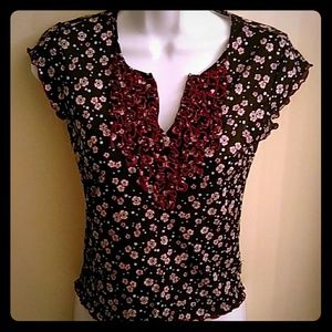 BLACK FLORAL TOP