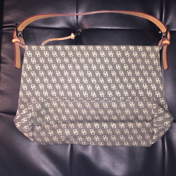 Dooney & Bourke handbag - Picture 1 of 2