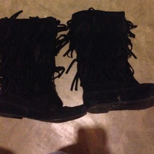 LC  fringe boots size 6