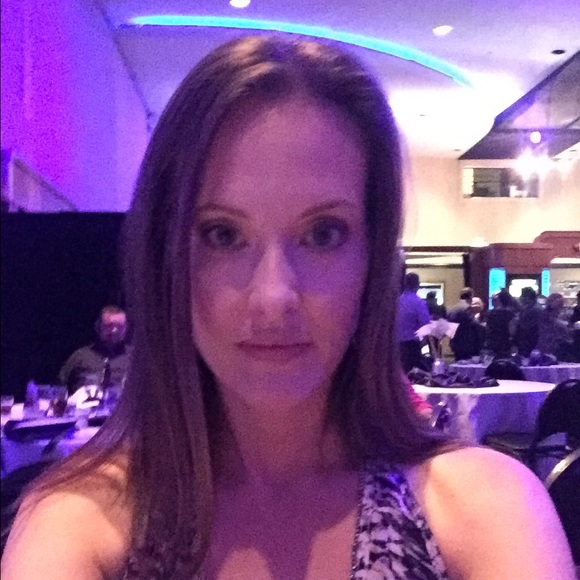 Meet your Posher, Joncee