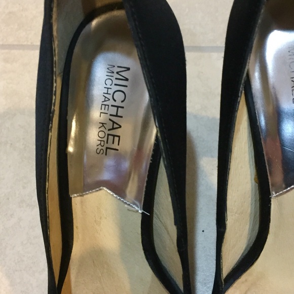 Dress shoes