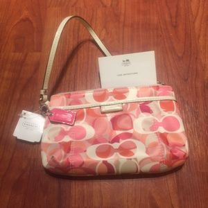 Coach wristlet New with tags! AUTHENTIC