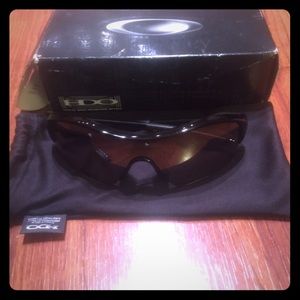 Polarized Oakley Athletic Sunglasses - Women's