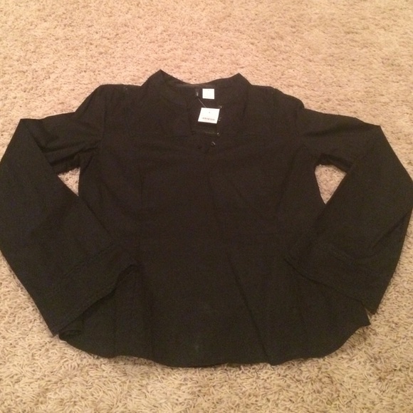 NWT black top