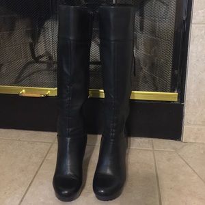 Black platform Boots