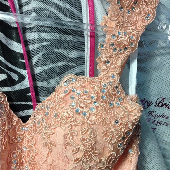 Prom dress - Picture 4 of 4