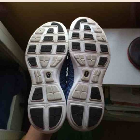 Nike - Picture 4 of 4