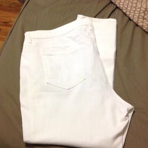 White Old Navy Skinny Jeans