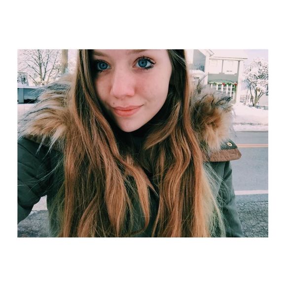 Meet your Posher, Courtney
