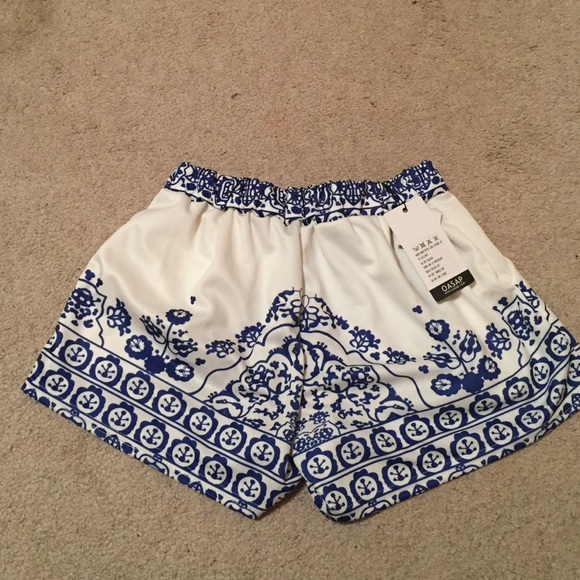 Shorts - Picture 2 of 3