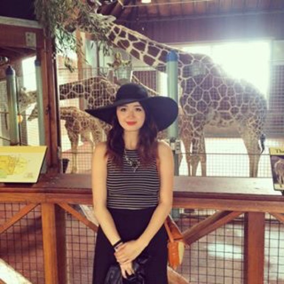 Meet your Posher, Byanca - Picture 4 of 4