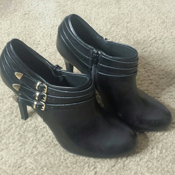 Black ankle boot heels