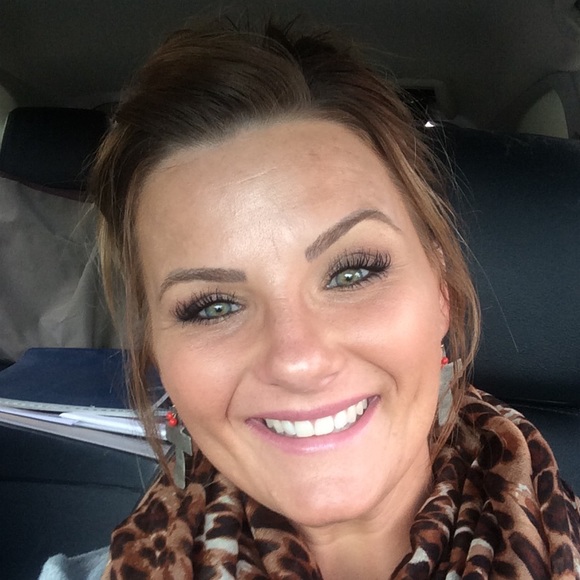 Meet your Posher, Lindley