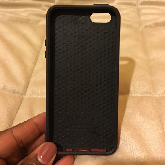 Red and black iPhone 5s case - Picture 2 of 3