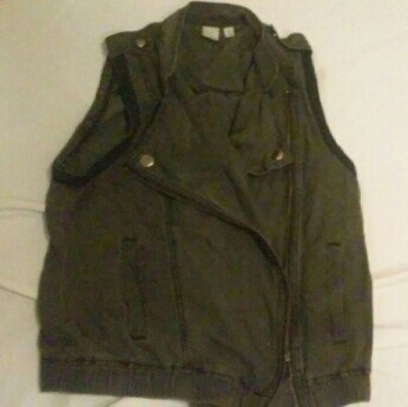 BP moto vest