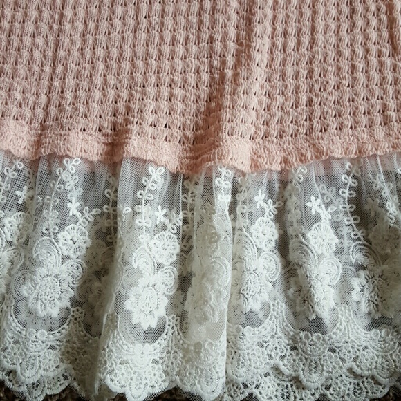 **SOLD**HOST PICK!* NWOT Peach lace tunic top! - Picture 4 of 4