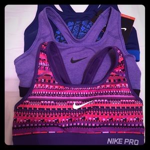 Nike Sports bras NWT! (3)