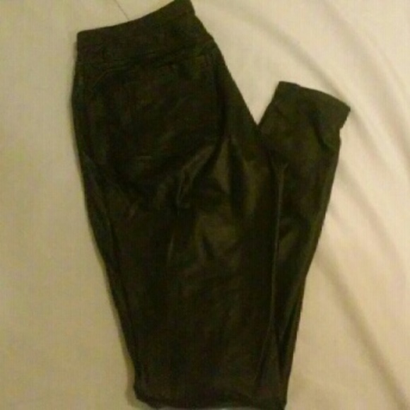 Hue faux leather leggings