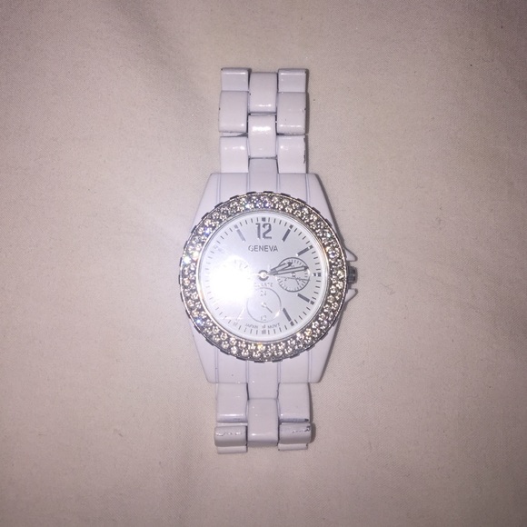 🎀 Geneva White Diamond Watch 🎀