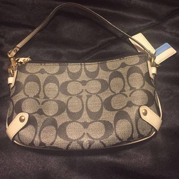 Coach purse - Picture 2 of 3