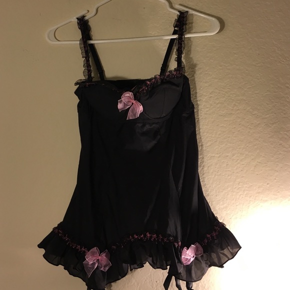 NWT- Mesh Garter Slip. - Picture 1 of 3