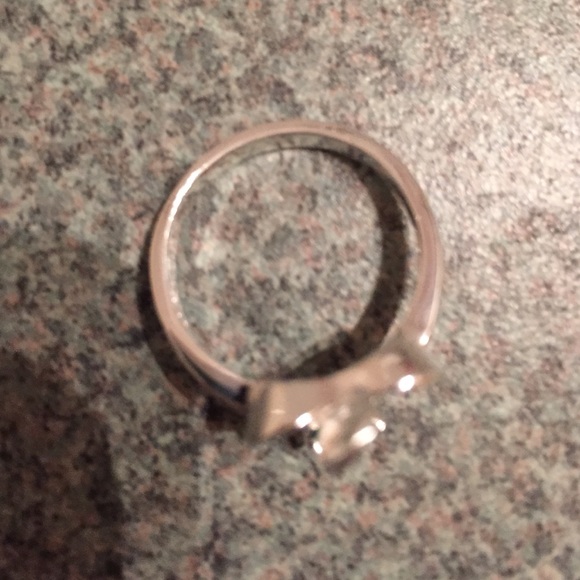 Ring - Picture 2 of 2