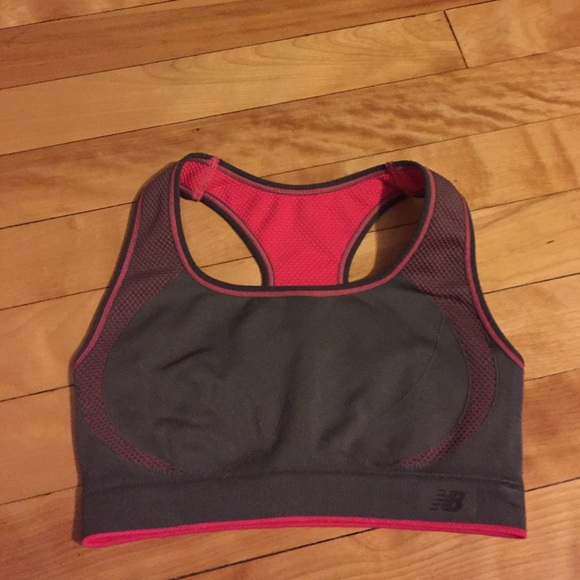 Sports bra - Picture 2 of 3
