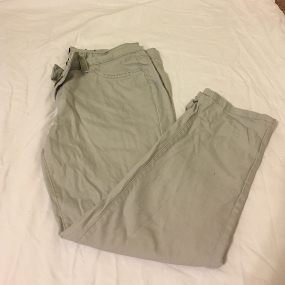 Capris - Picture 1 of 3