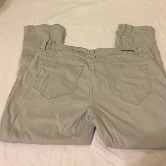 Capris - Picture 2 of 3