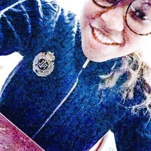 Meet your Posher, Sydni