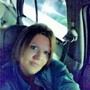 Meet your Posher, Lacey