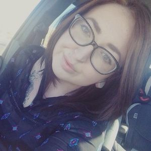 Meet your Posher, Derae