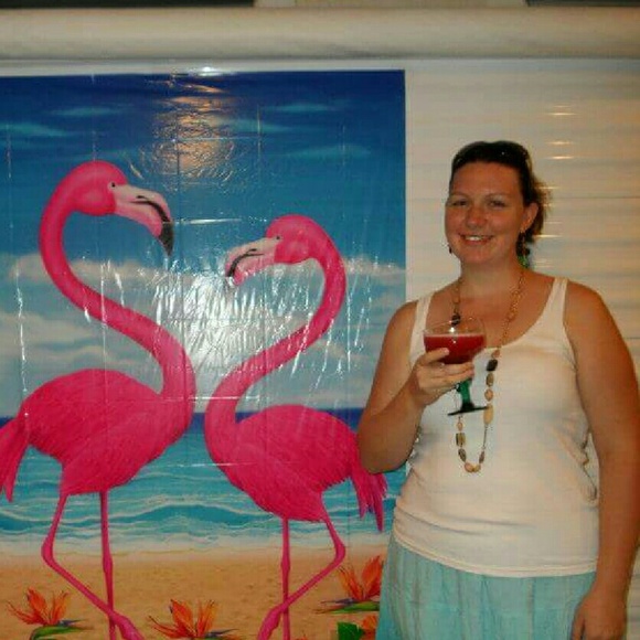 Meet your Posher, Katie - Picture 2 of 4