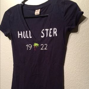 Navy blue XS hollister tee shirt