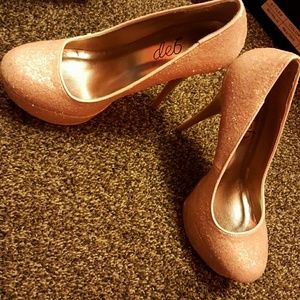 Light pink glitter heals!🔴