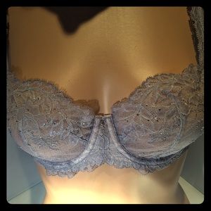 NWT Victoria's Secret sparkle Demi bra 32D