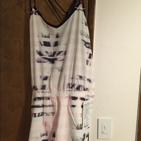 Lululemon runsie size 10