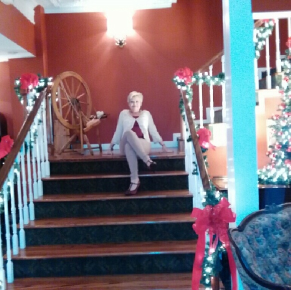 Meet your Posher, Teresa - Picture 3 of 3