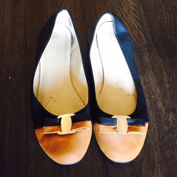 Flats - Picture 2 of 3