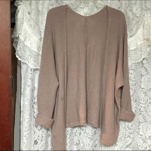 SOLD! Authentic blush  Caroline - Picture 2 of 3