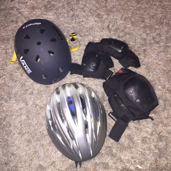 2 helmets , elbow pads(sold) and knee pads