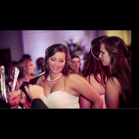 Meet your Posher, Kaitlin - Picture 1 of 1