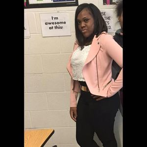 Meet your Posher, Tia