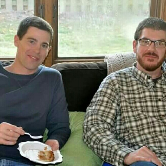 Meet your Posher, Britt - Picture 2 of 4