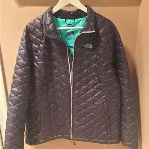 North Face Women's Thermo Jacket size Large
