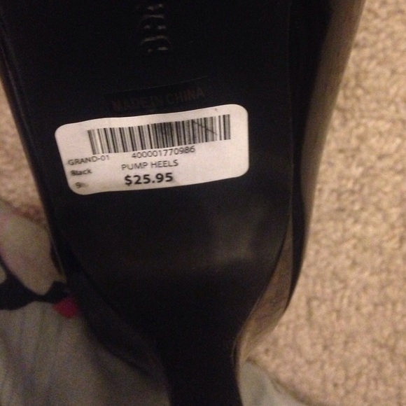 Too tight. - Picture 2 of 2