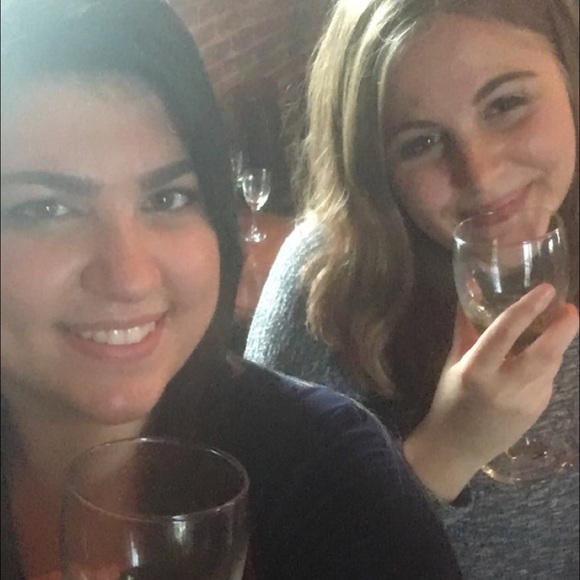 Meet your Posher, Nicole