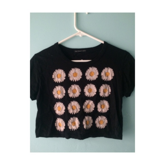 Urban outfitters: Daisy crop top