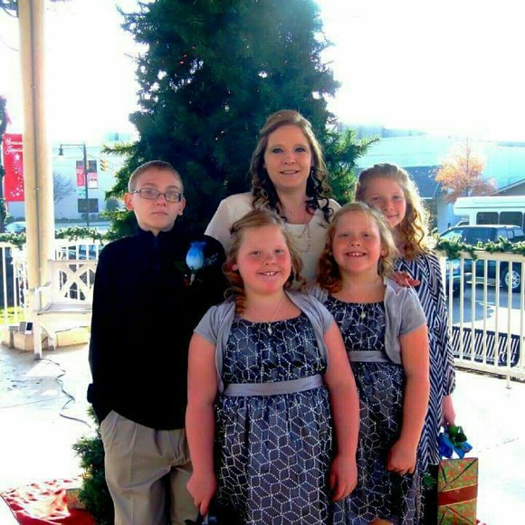 Meet your Posher, Sarah - Picture 2 of 4